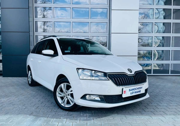Skoda Fabia cena 45900 przebieg: 115508, rok produkcji 2019 z Kobylin małe 301